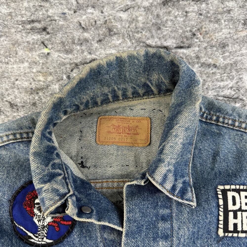 Vintage Levis Jacket Blue Denim Trucker Patch 71205 0217 Made USA Sz 36L WPL 423 - Picture 4 of 16
